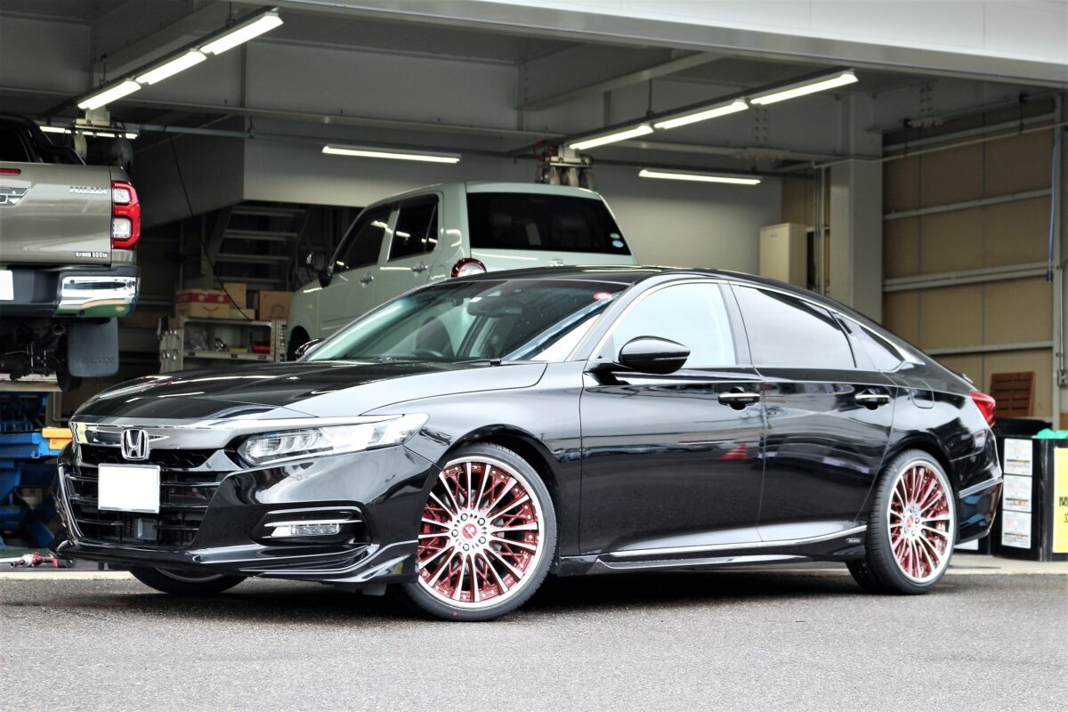 HONDA アコード に クレンツェ シュリット オリエンタルレッド  