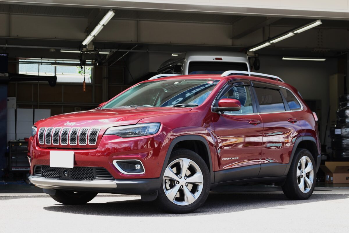 Jeep チェロキー に WORK シュヴァート SG2 オプションカラー にて装着 