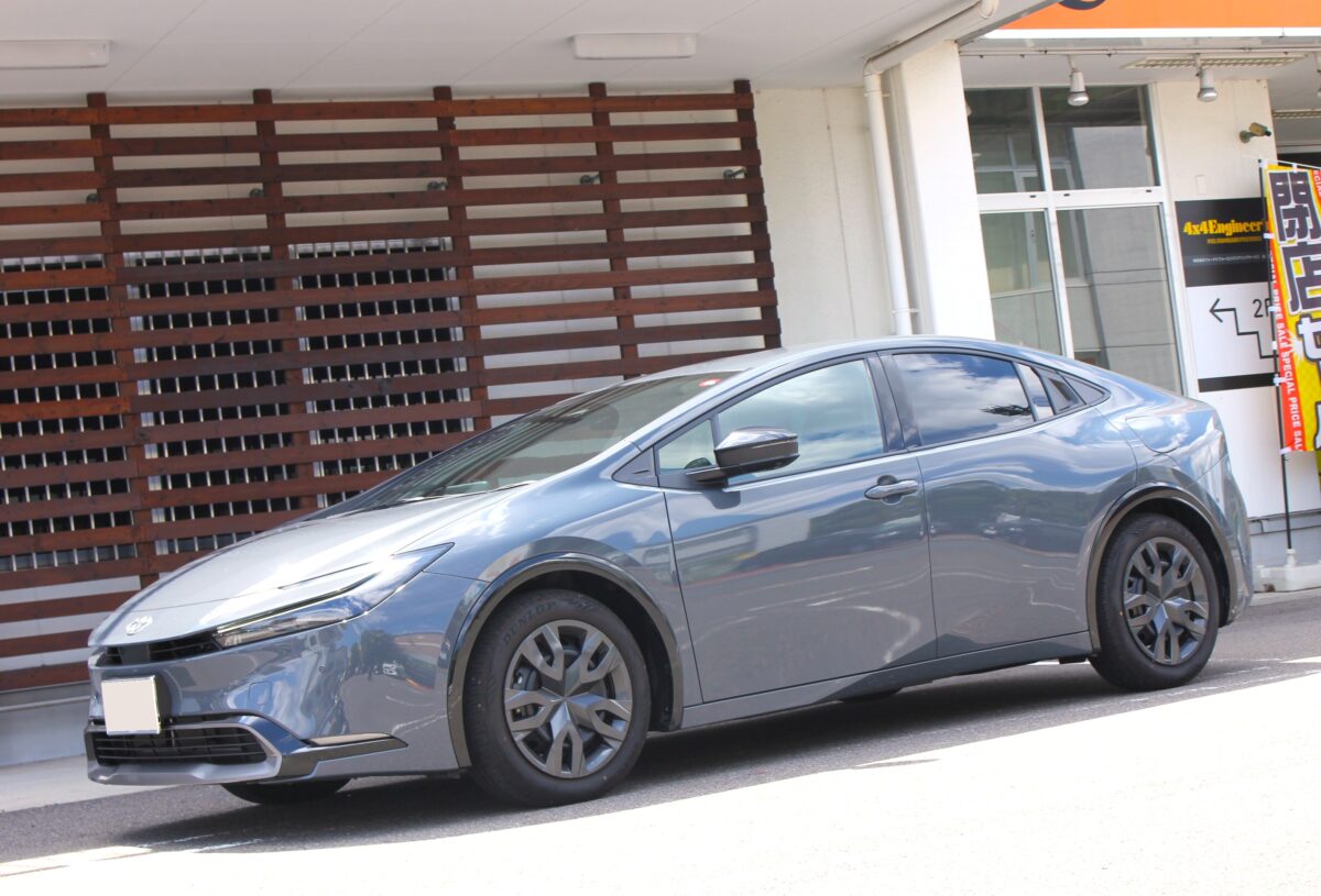 新型プリウスがキター!!18インチ BBS RI-Aを装着! | | 店舗ブログ  