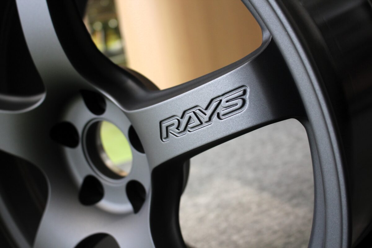 RAYS グラムライツ 57CR スタッドレス付き  18inch  RAV4
