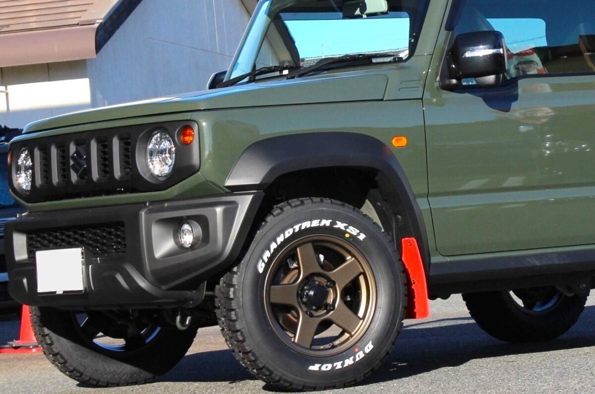 カッコイイスタッドレス】JB74シエラにダンロップ XS1×4×4ES 