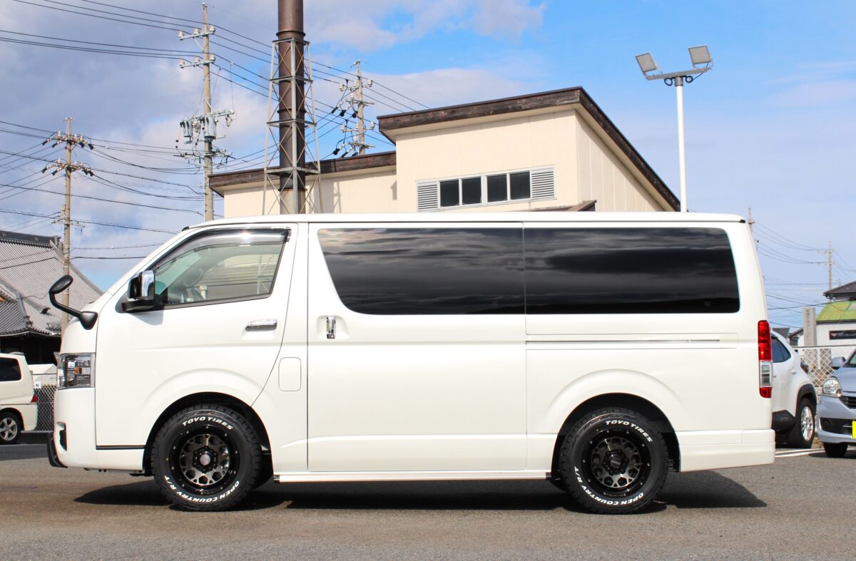 納車後速攻カスタム!!ハイエースにRAYS デイトナM9プラス×オープン 