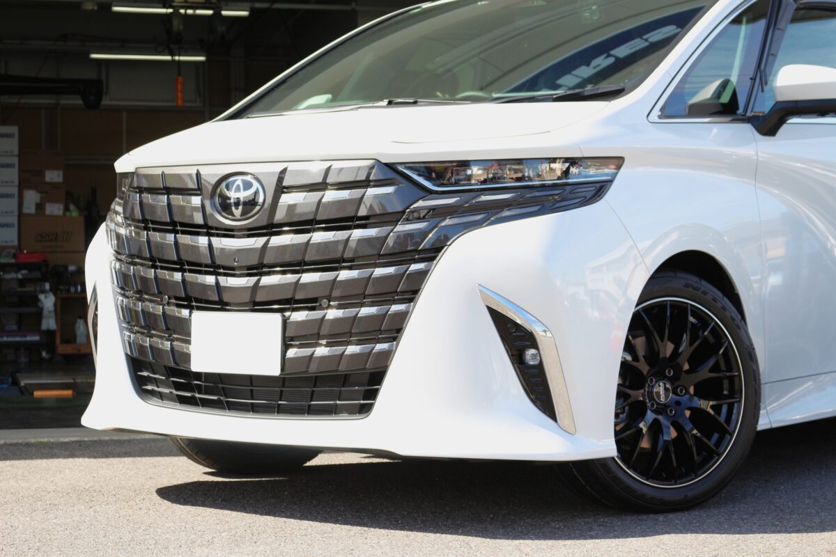 新型40系アルファードに20インチ！】RAYS HOMURA 2x9 Plus を装着 