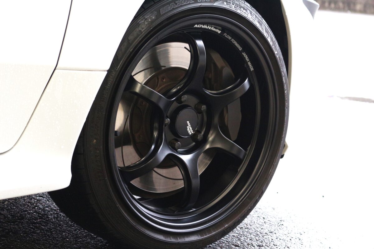GRヤリスにアドバンレーシング】 RG-D2 18インチ装着 。 | 多治見店 