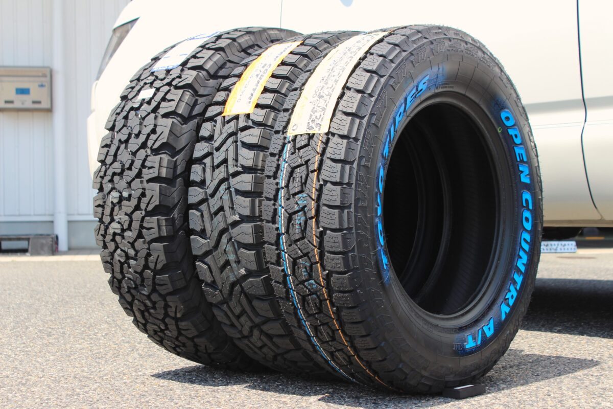 デリカD5 後期 純正ホイール ホイールナット付属（もうオンロード  