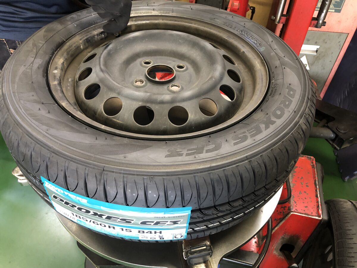 ＴＯＹＯ　ＣＦ３　タイヤ交換