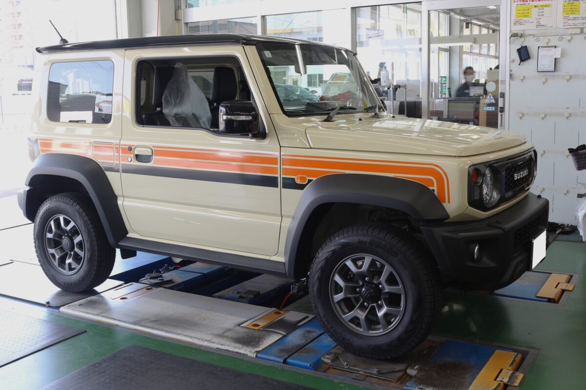 30プリウス リフトアップ 15インチ 215/75R15 4本アルミセット 