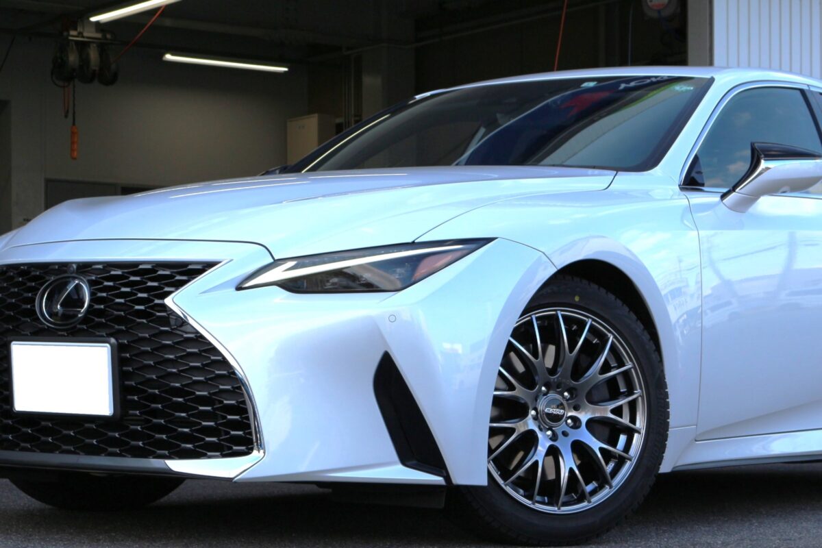 レクサスISにスタッドレスタイヤホイールセット装着！RAYSホムラで  