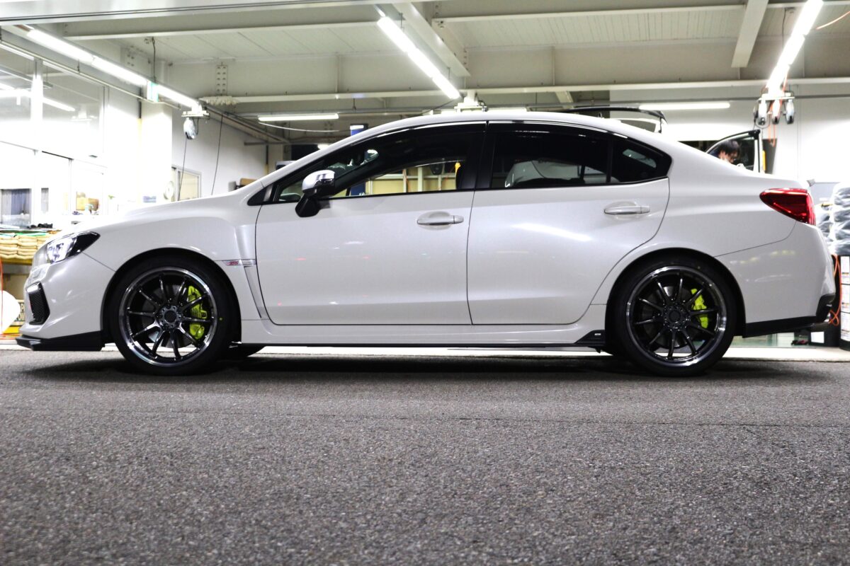 WRX STIにWORKホイール装着！】EMOTION ZR10でもっとスタイリッシュに 