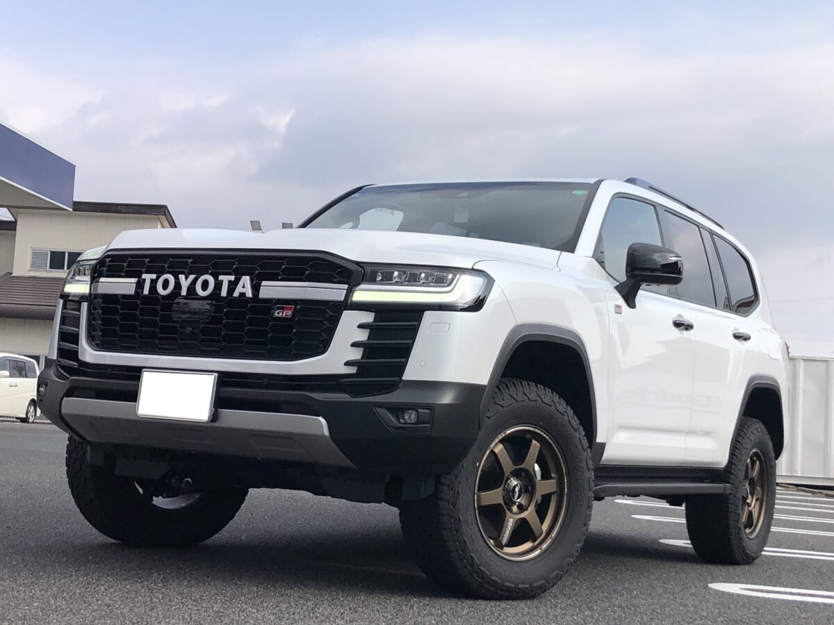 カスタムブログ】ランドクルーザー300系 GR SPORTをJAOSでリフトアップ 