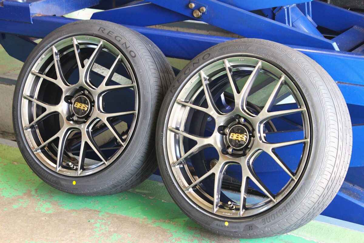 カスタムブログ】220系クラウンに鍛造ホイールBBS RE-V7×ブリヂストン 