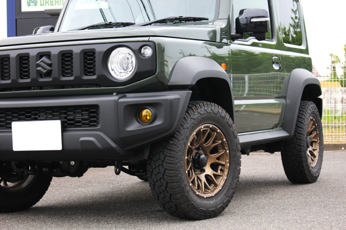 仕上げはリフトアップ。JB74ジムニーシエラに4×4エンジニアリング 