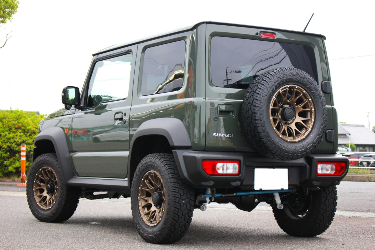 仕上げはリフトアップ。JB74ジムニーシエラに4×4エンジニアリング 