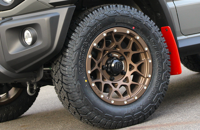 インターミラノ マッドバーン XR-800M 16インチ 5.5J ヨコハマ GEOLANDAR ジオランダー X-AT (G016) 185/85R16 オフロードタイヤ ホイール4本セット