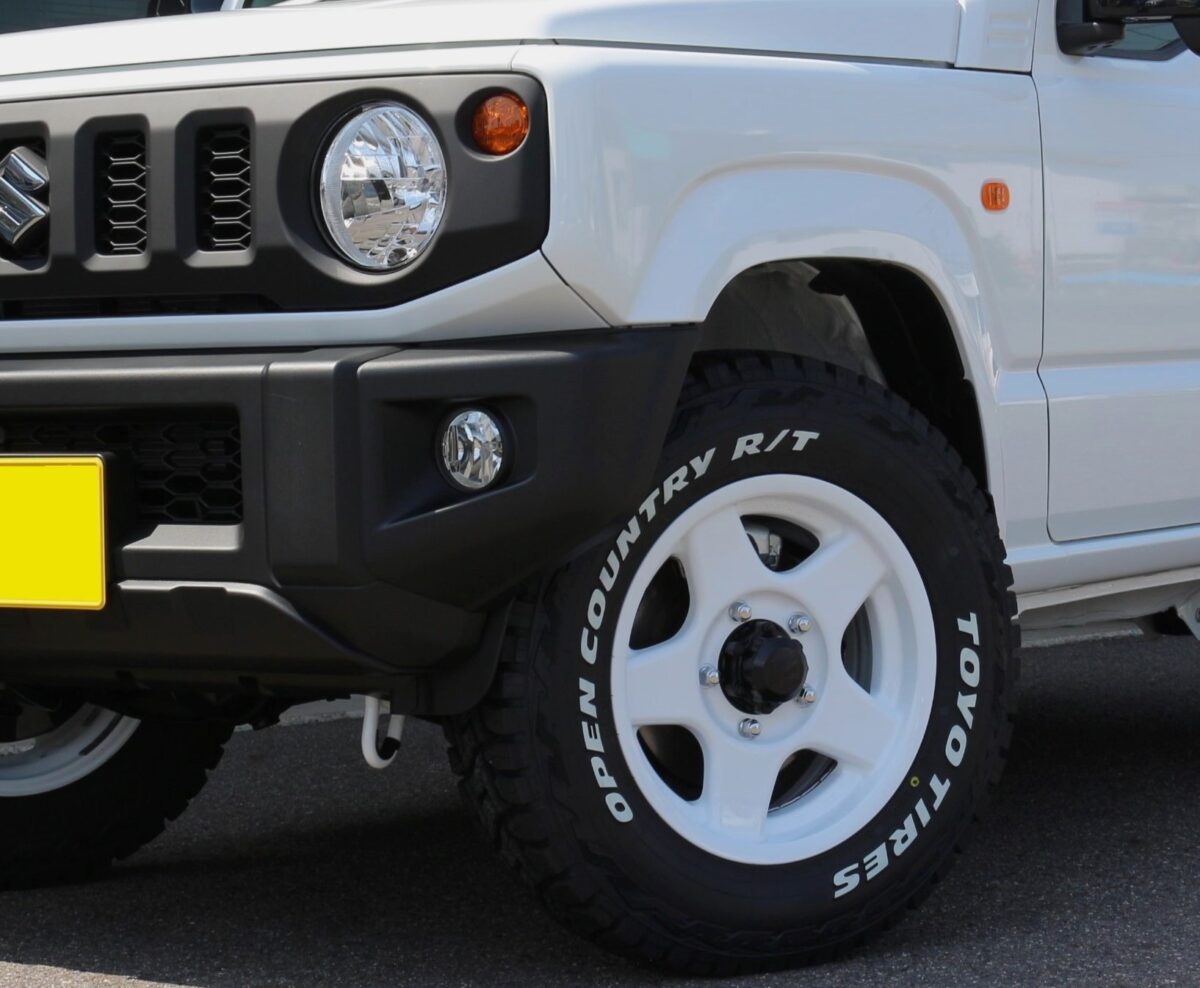 JB64 ジムニー』にブラッドレーVとオプカンRT！タイヤサイズ185/85R16 