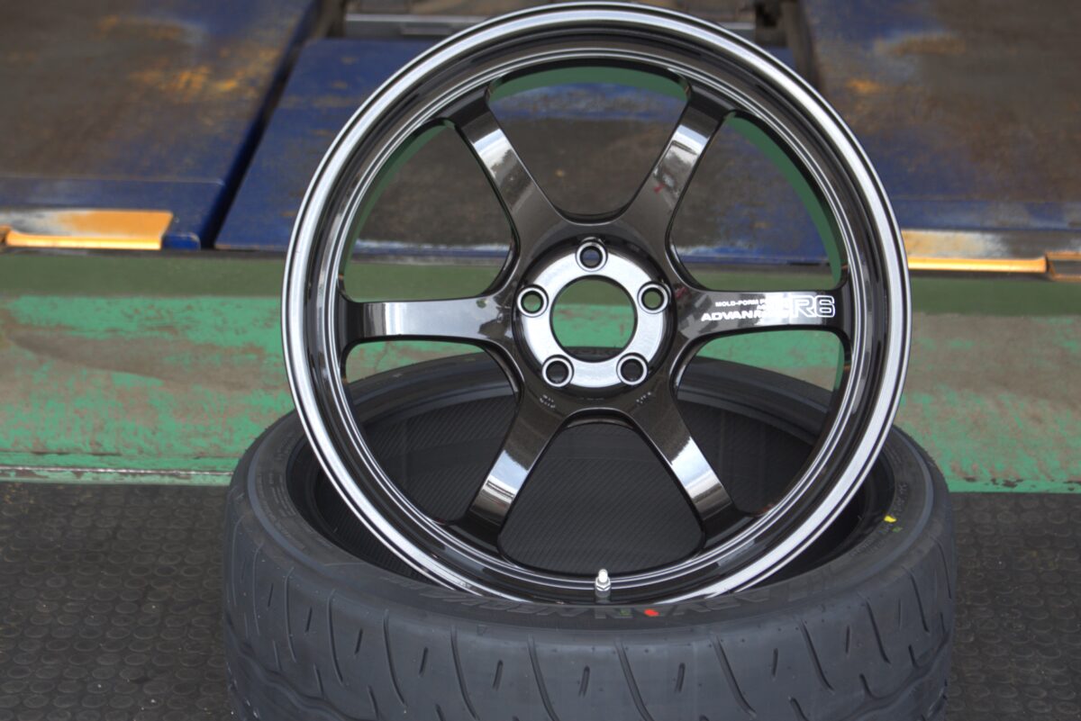 アドバンレーシング R6 鍛造 20インチ TPMS