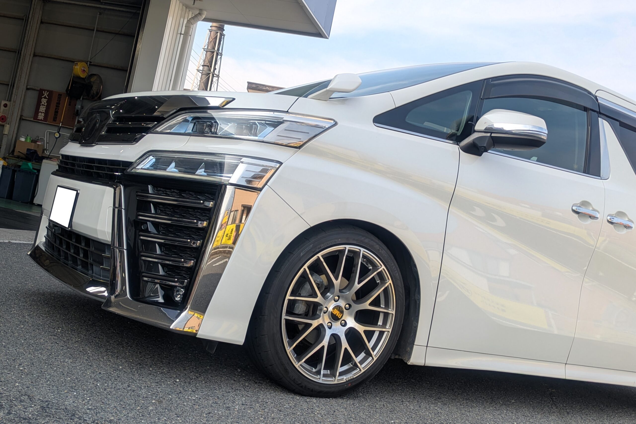 ブリッツ 車庫調 30 アルファード 35 ヴェルファイア 減衰コントローラー付き BLITZ DAMPER ZZ-R BB のパーツレビュー | アルファード(Мαт) | みんカラ