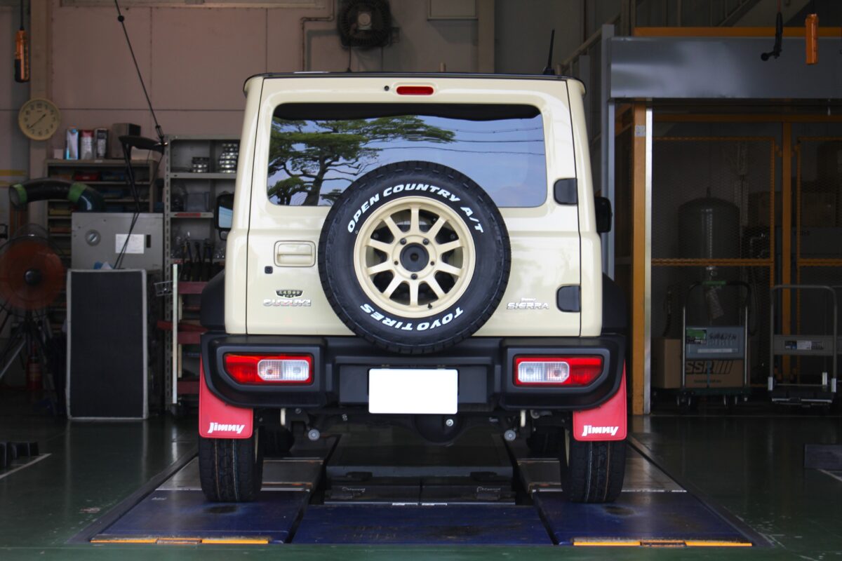 デザートイエローでカスタム！JB74ジムニーシエラにRAYS A・LAP-J 