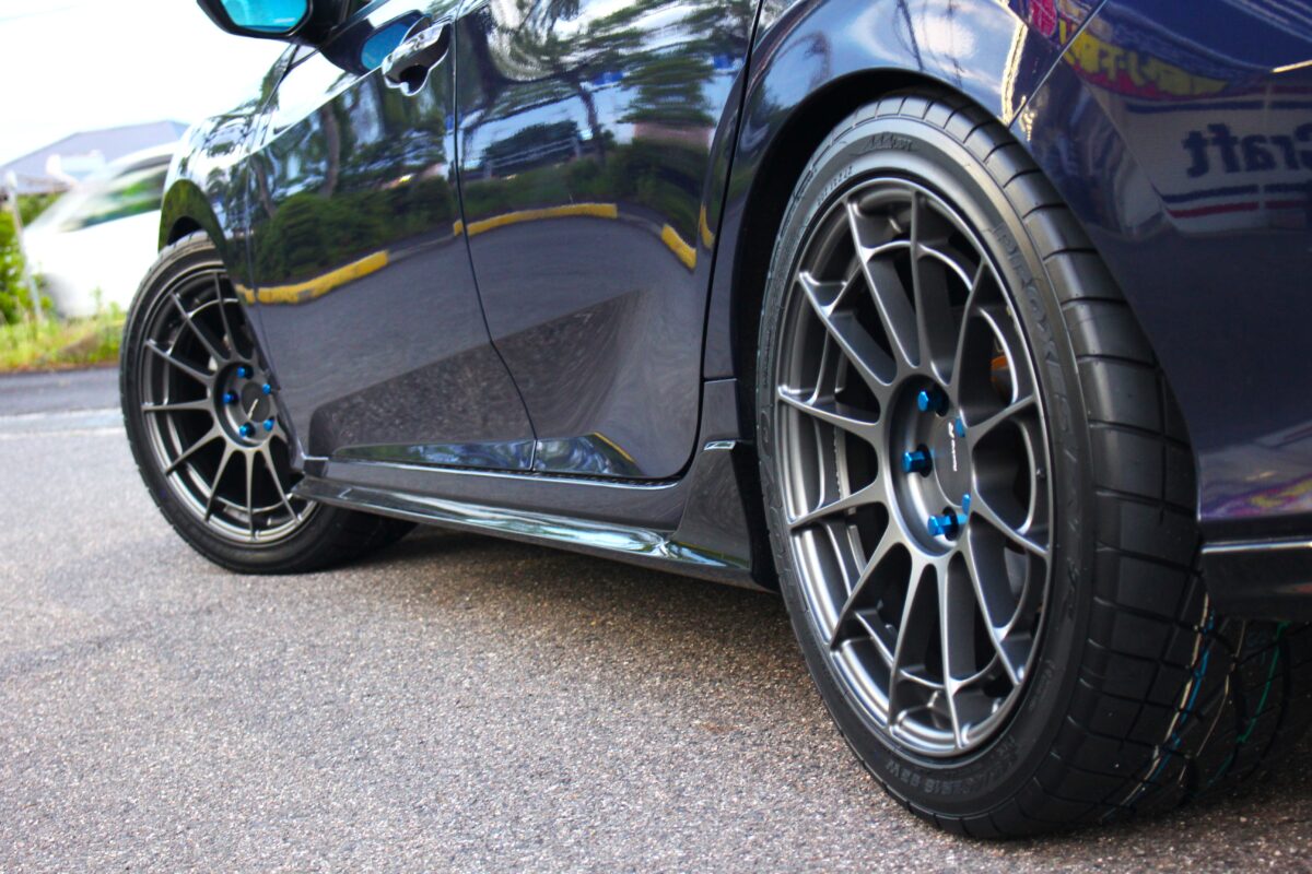 シビック FK7 トーヨー R1R 245/40R18