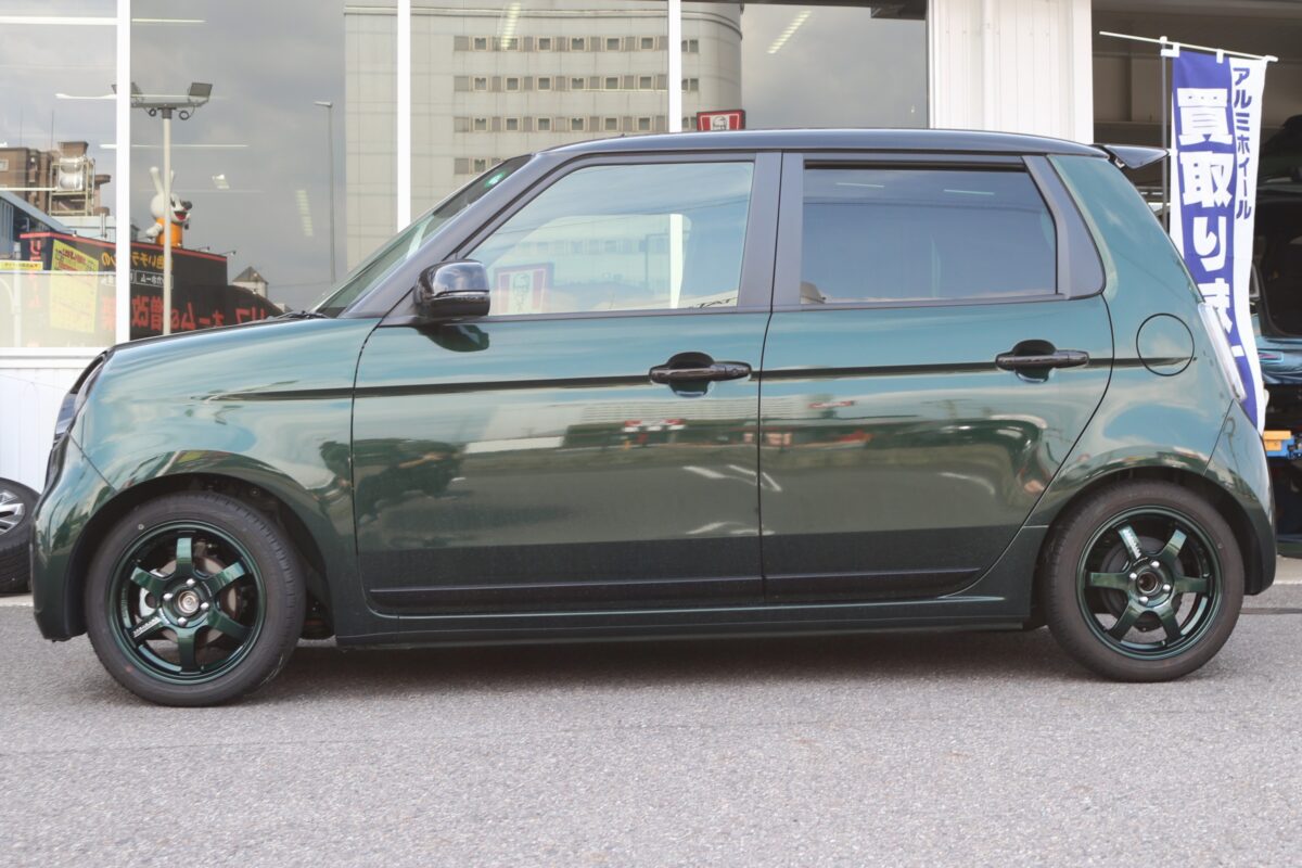 レーシンググリーン(IG)　RAYS VOLKRACING  TE37 SONICの15インチを装着したN-ONE