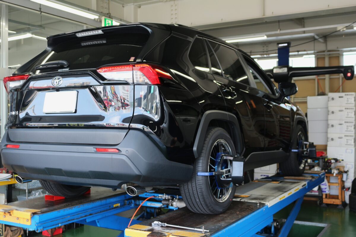 RAV4　四輪アライメント調整