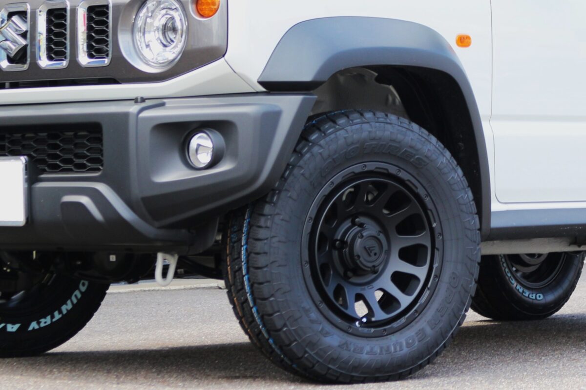 ノマドもやっぱりこの王道セット！！JC74ジムニーノマドにデルタ 