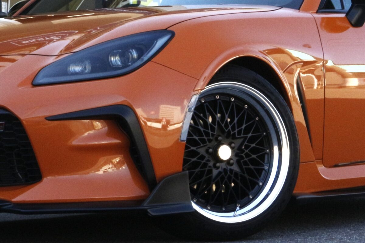 GR86を極める至高の足元。SSR フォーミュラメッシュで魅せる究極の 