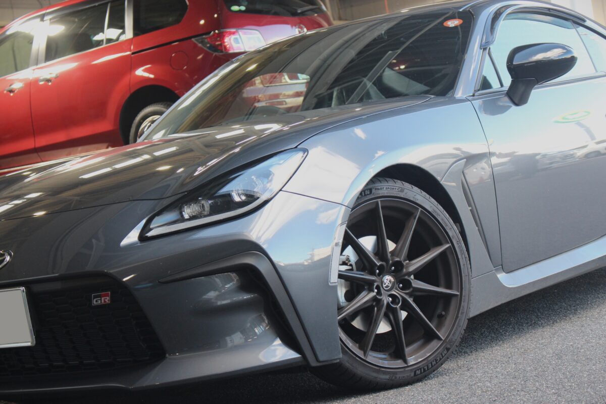 【GR86】BLITZ DAMPER ZZRでローダウンし好みの車高に調整します!!