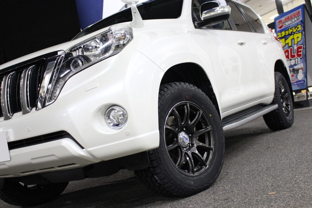 RAYSのグラムライツ57トランスXを装着した150系ランドクルーザープラド