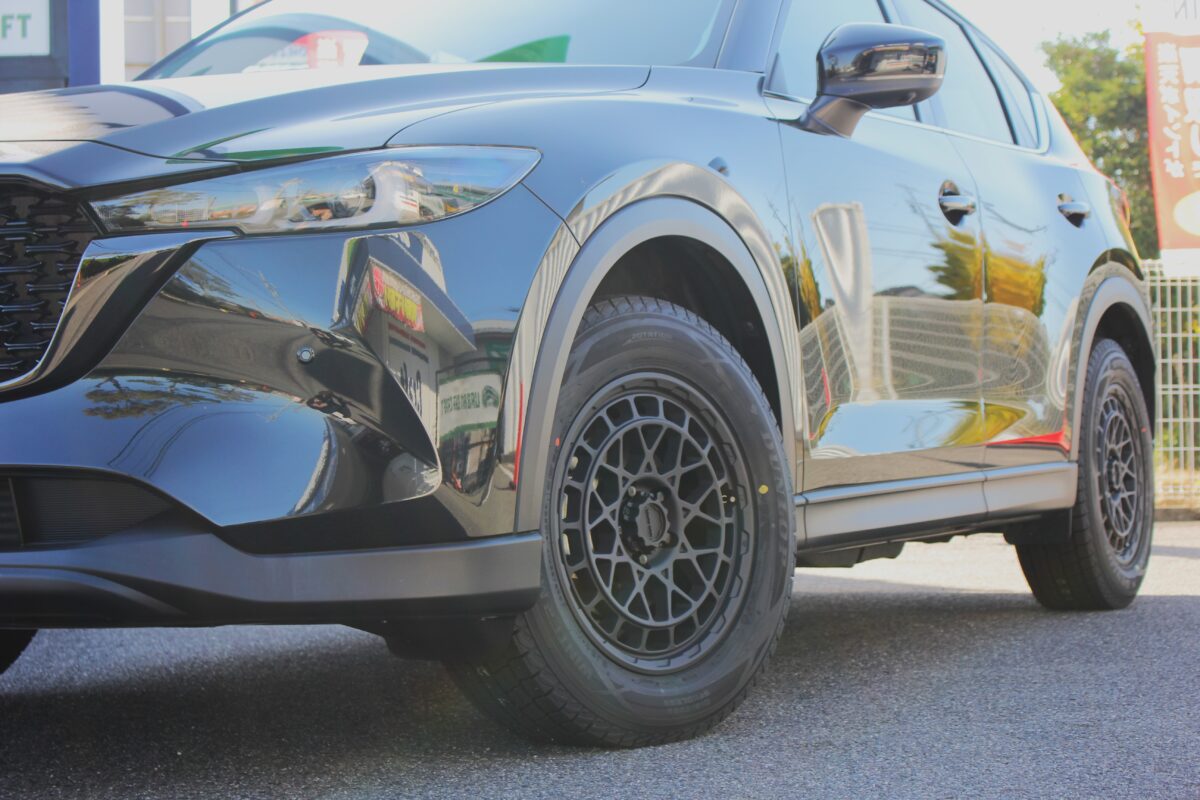 CX-5にマッドヴァンスXタイプM装着 スタッドレスのホイールもかっこよく