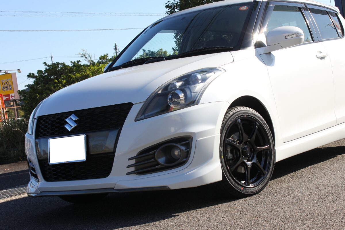 スタッドレスもカッコよく　ZC32SスイフトスポーツにウェッズスポーツSA‐75Rとアイスガード8 IG80を装着