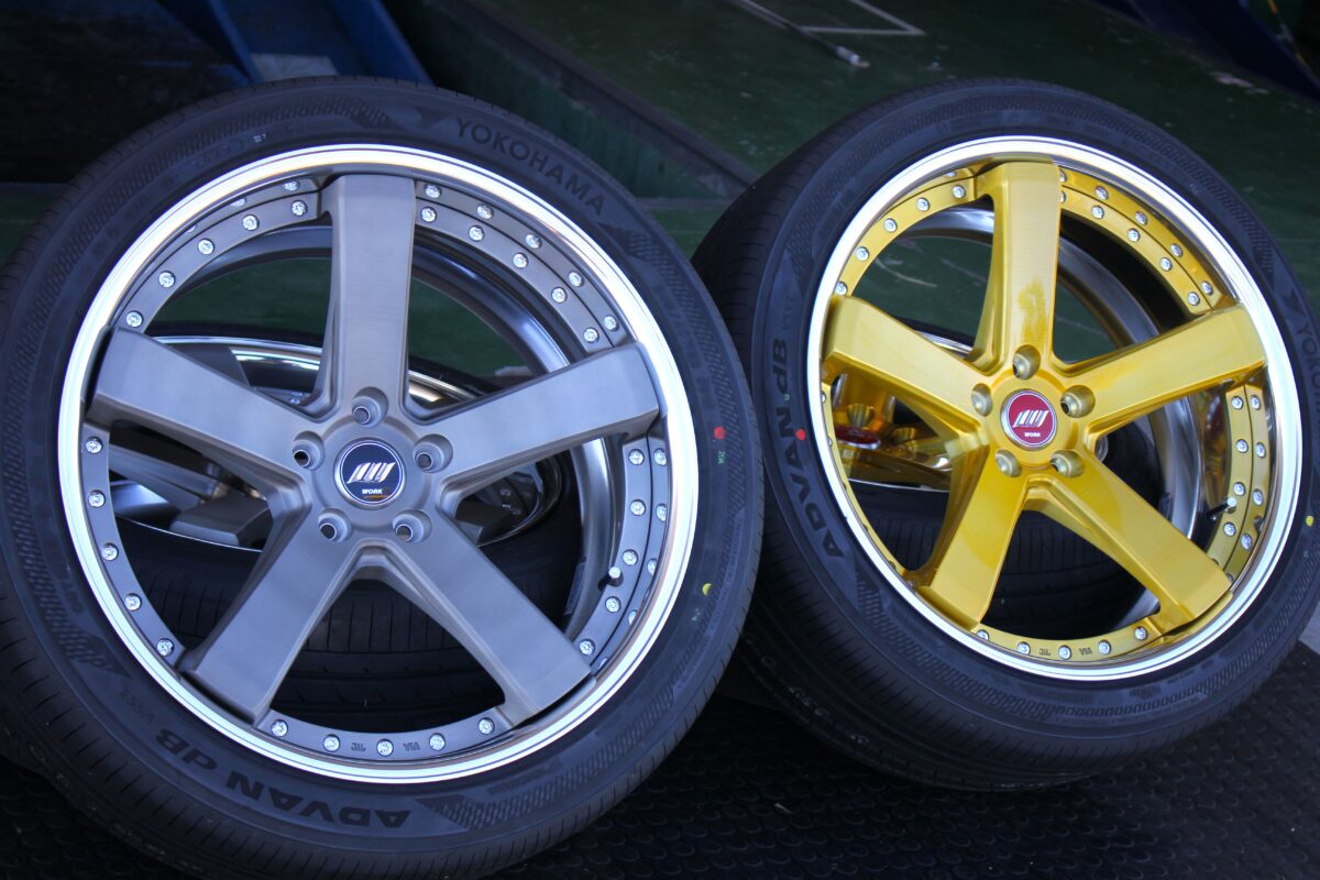 ワーク ジーストバックレーベルBST2のインペリアルゴールドとマットブラッシュド