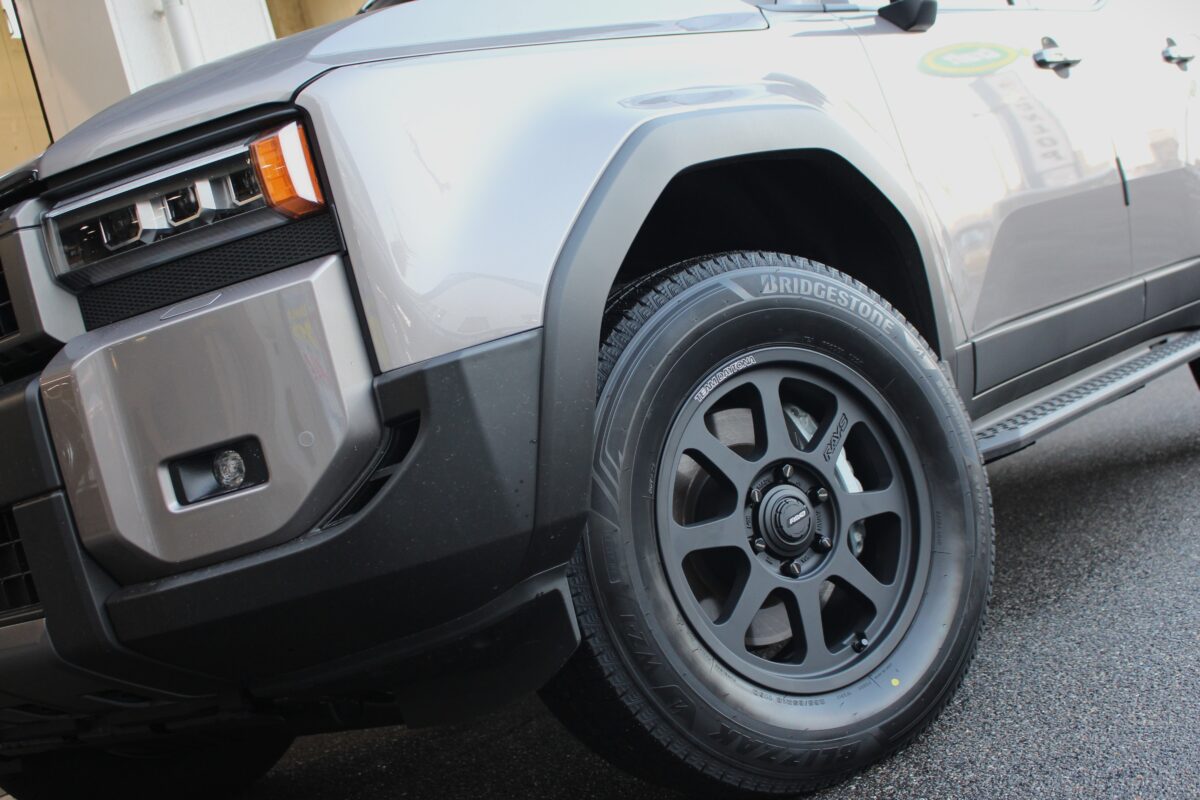 ランクル250の冬支度!RAYS デイトナD108にBRIDGESTONEの新作!ブリザックWZ-1を装着デス!!