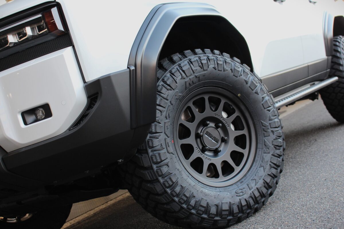 【ランクル250】4x4Engineering Serviceのランクル250用アップコイル＆ラテラルロッドを最速取り付け！！！