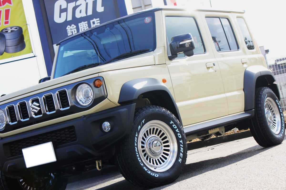 ジムニーノマドにクリムソン ディーン クリムソンとトーヨー オープンカントリーA/T Ⅲを装着した画像