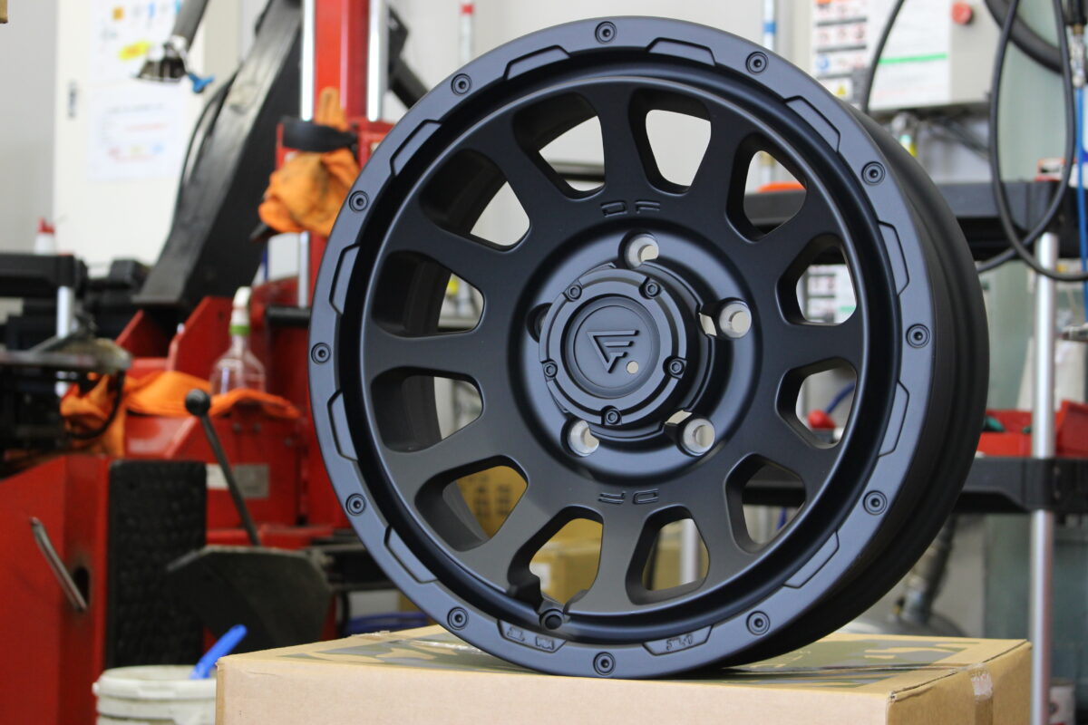 シエラ ノマド用のデルタフォースオーバルが入荷