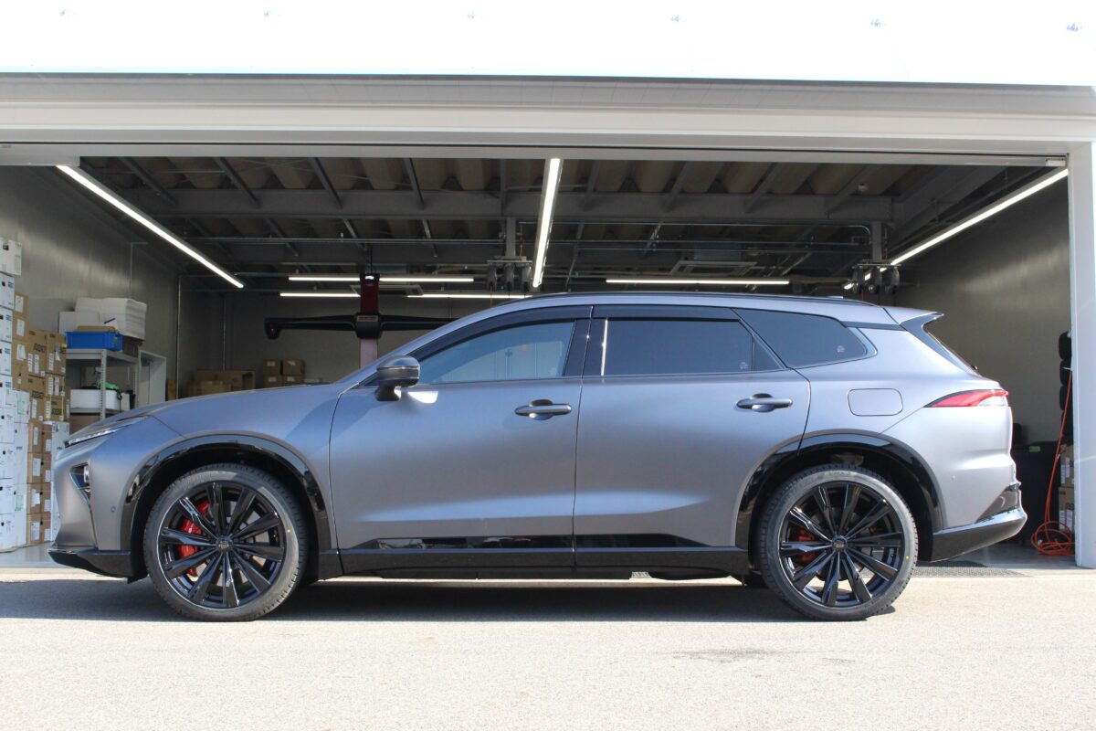 クラウンエステートの純正車高は