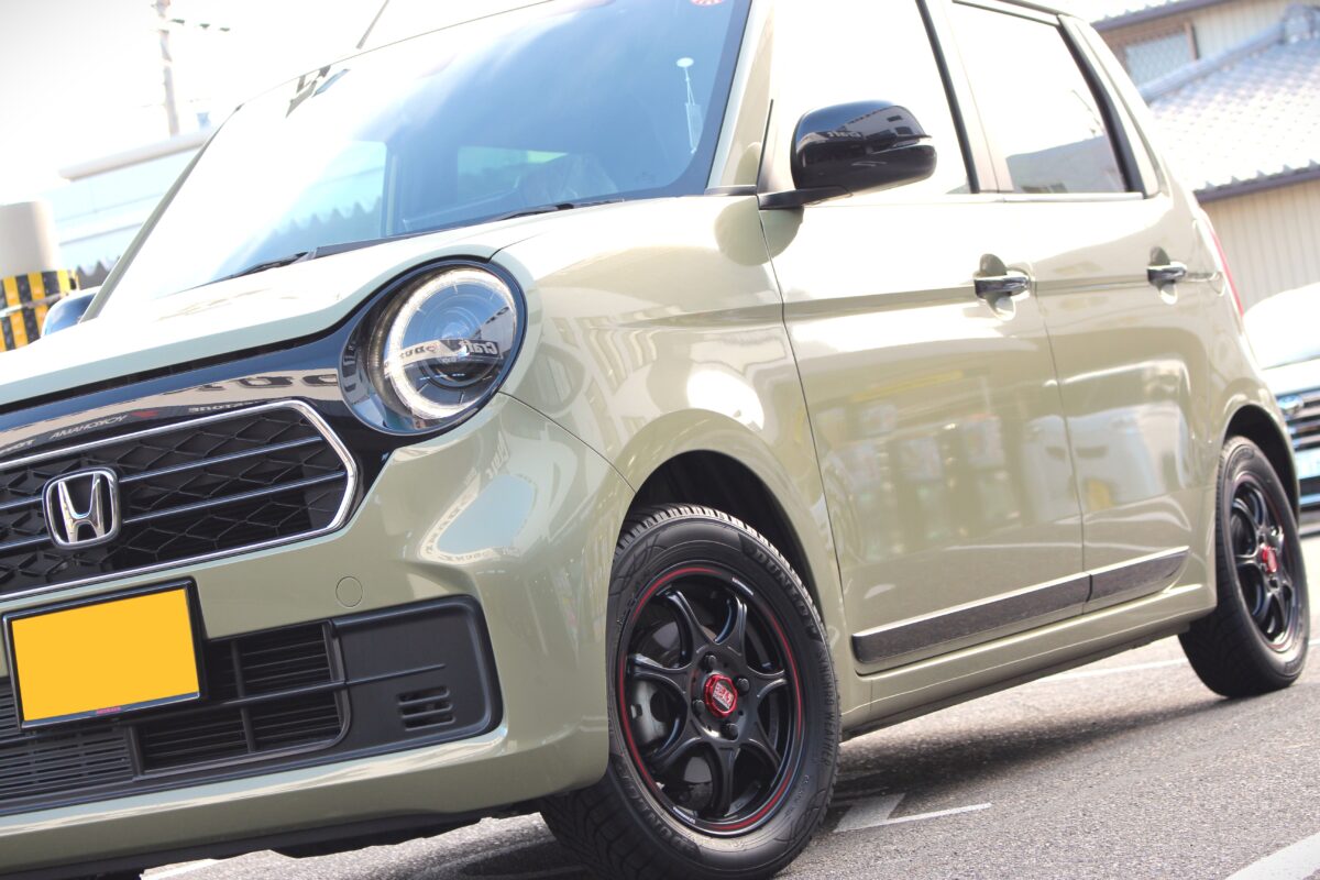 WEDSとYOSHIMURAのコラボホイールWRS7とダンロップのシンクロウェザーを装着したN-ONE