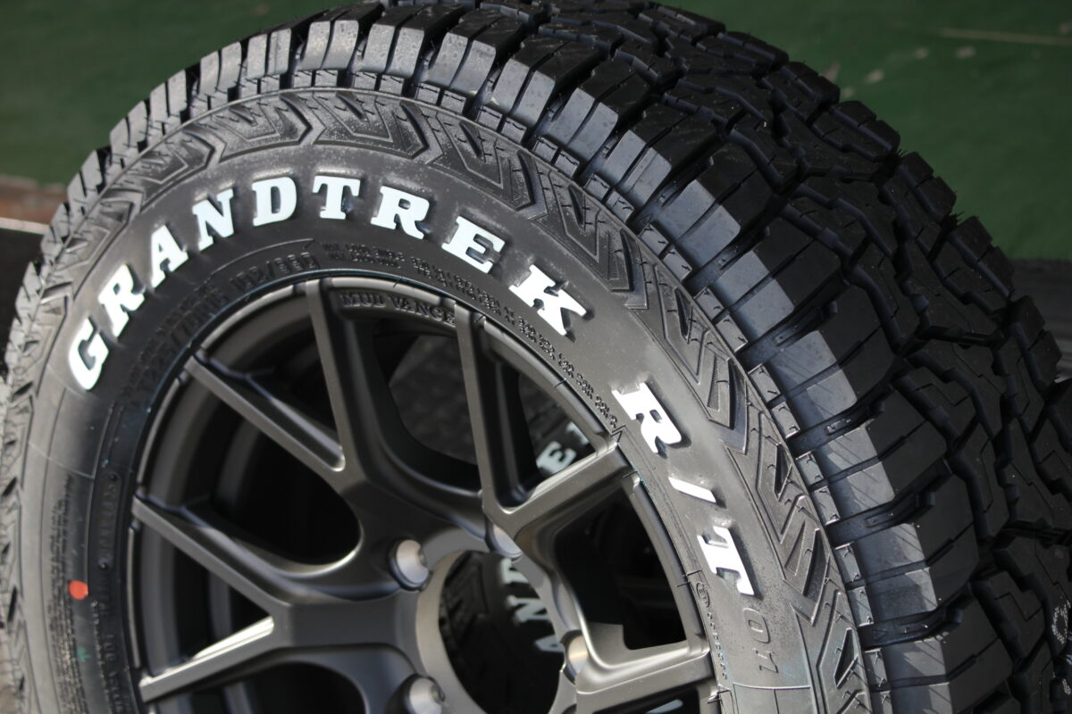 JB74ジムニーシエラ】グラントレックR/T01を225サイズで！マッド 