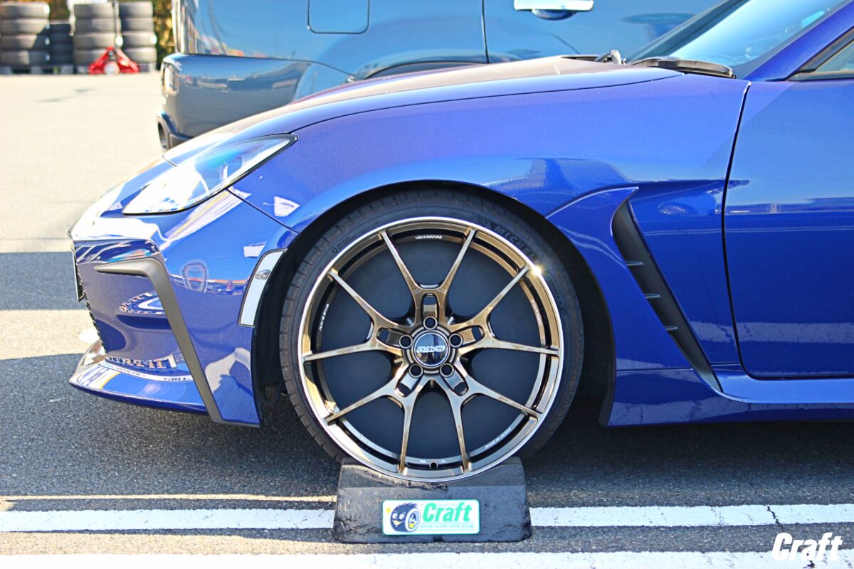 トヨタ GR86(ZN8)用 2025年製 225/40R18 92Q XL ヨコハマ アイスガード