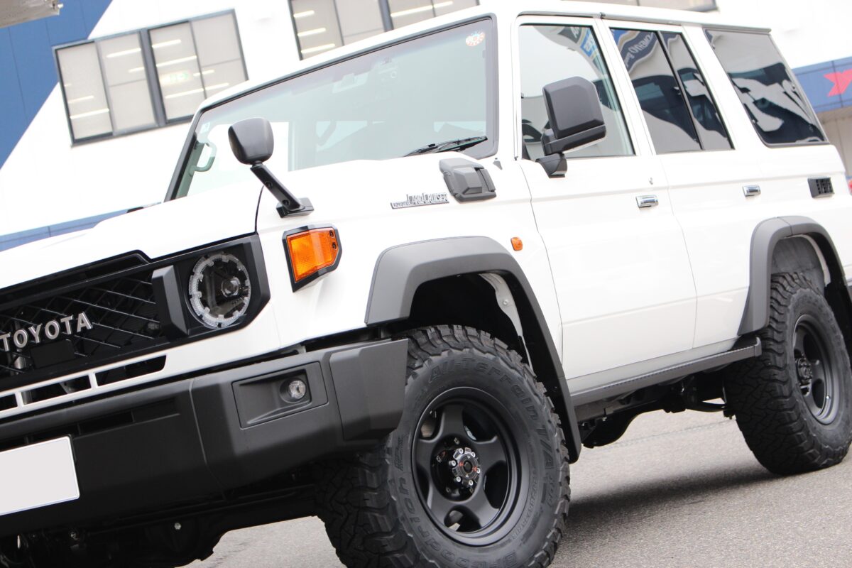 【再販ランクル70】（GRJ76W）を王道カスタム！ブラッドレーV × BFグッドリッチT/A KO3で仕上げる至高の一台