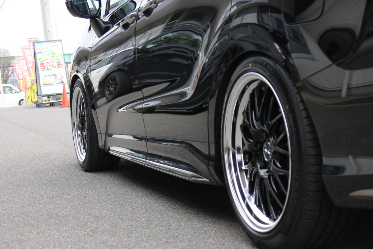 RCオデッセイにウェッズ マーベリック 709Mをツライチで装着した画像