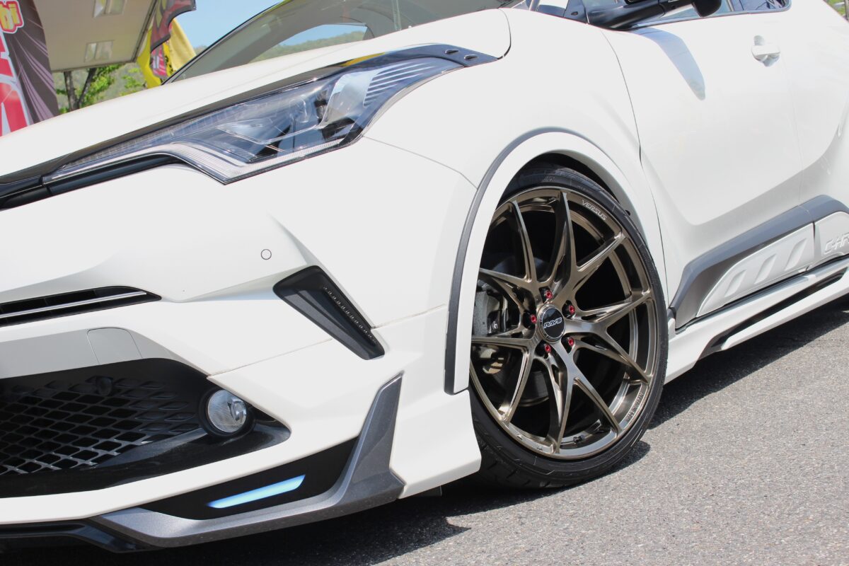 【C-HR】RAYS ベルサスVV21Sを装着！限定カラー「グレイスゴールド」で魅せる大人のプレミアムカスタム