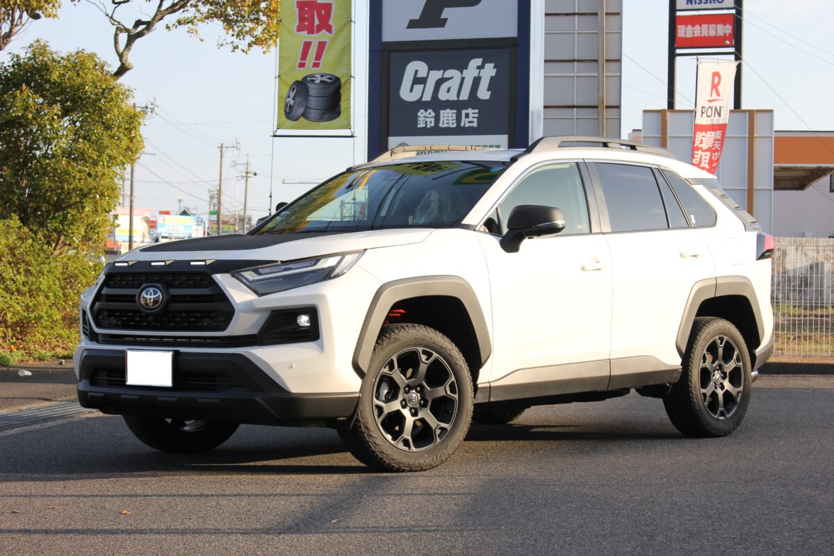 RAV4】赤いダンパーには赤いバネでしょ！タナベ UP210で「映える 
