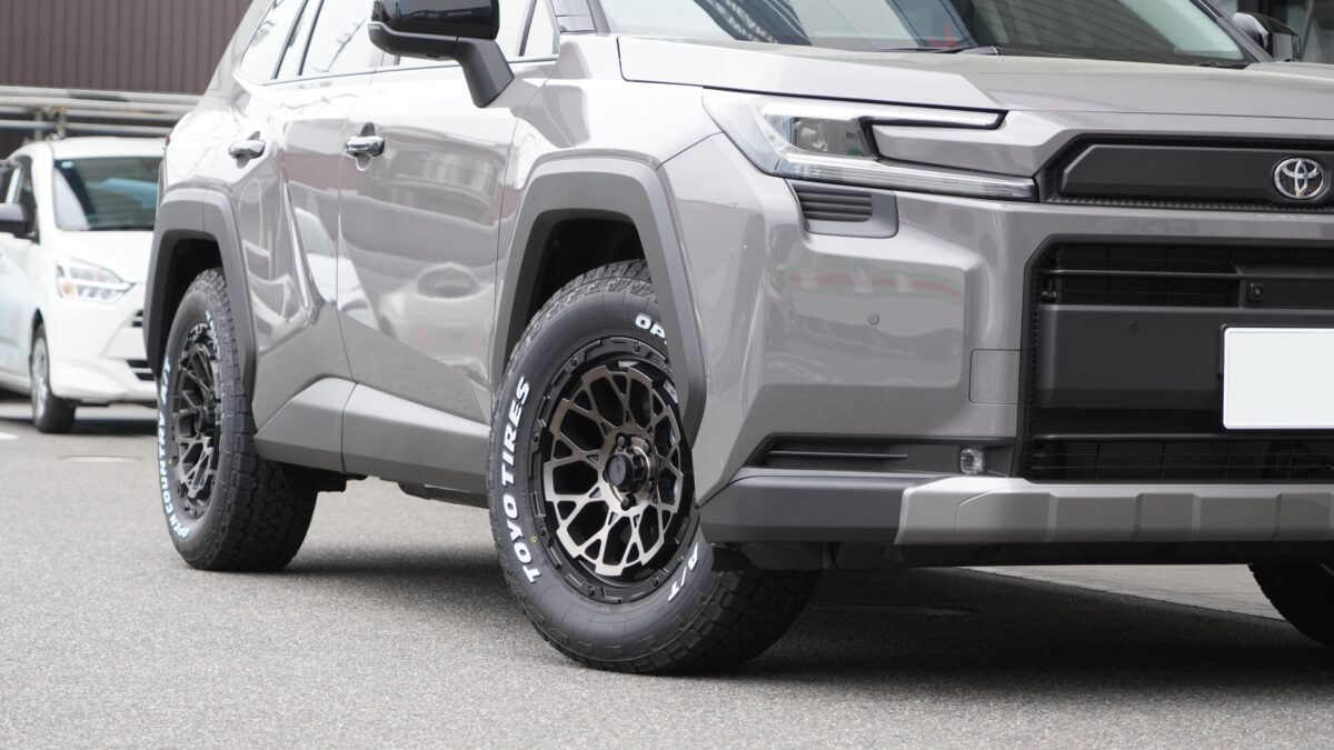 【デモカーRAV4アドベンチャー】4x4ES Air/Gロックスを装着！オープンカントリーAT3で仕上げる究極のアーバンオフスタイル☆彡