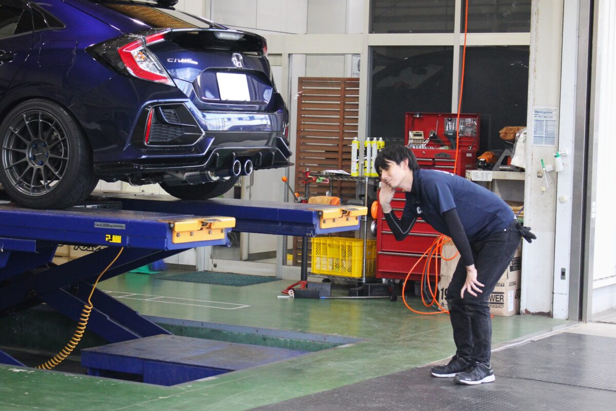 FK7シビック】近接音量93db！スタッフ森の愛車に「HKS Hi-Power SPEC-L 