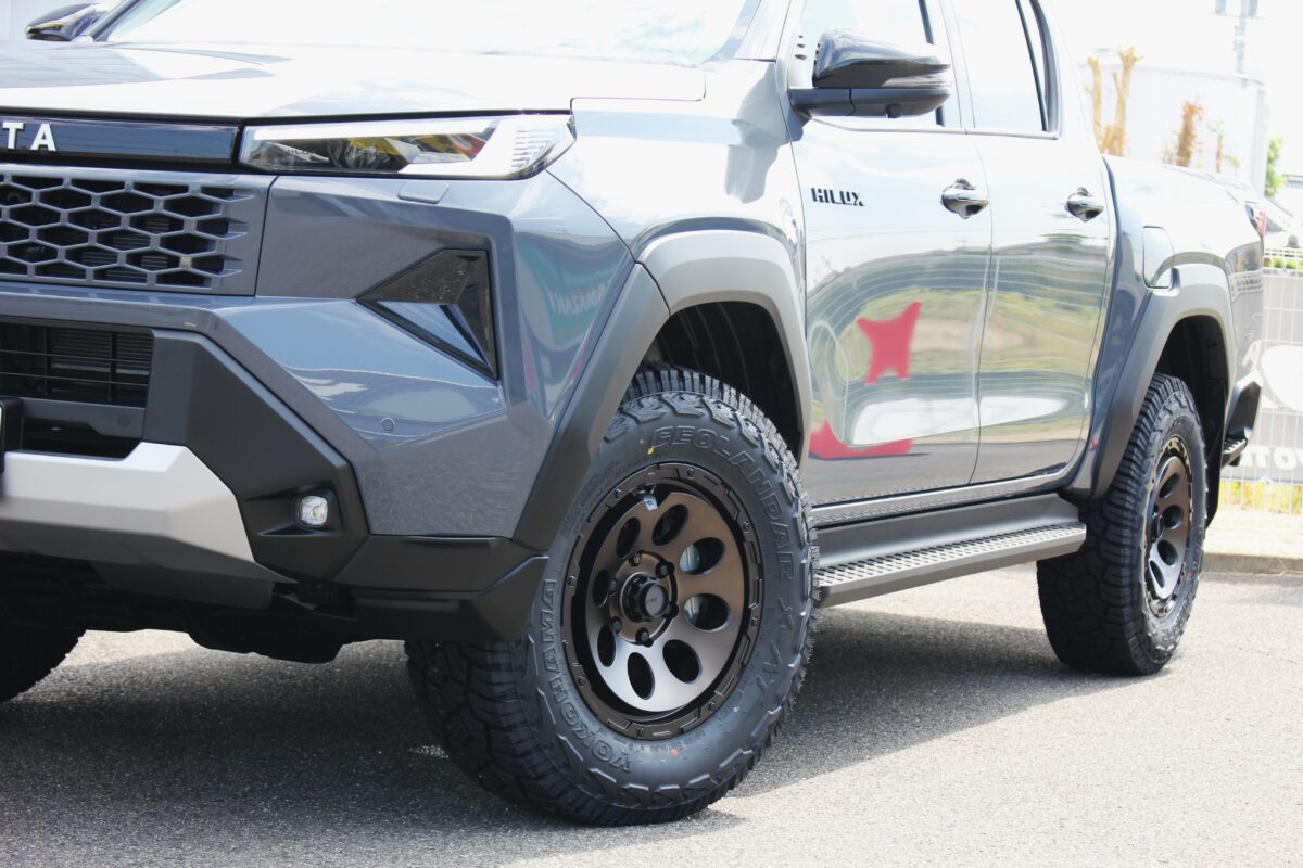 新型ハイラックス】GUN226型ハイラックスに「265/70R17」って履けるの 